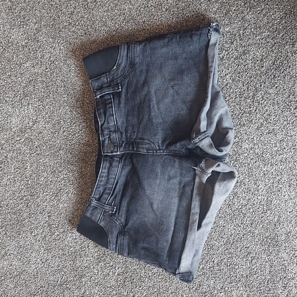 Maternity short